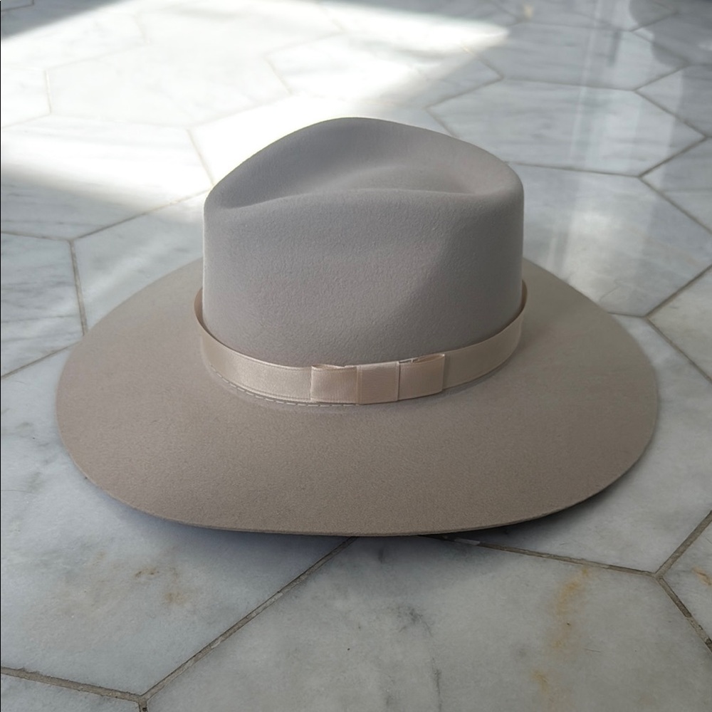 Chic Beige Fedora Hat